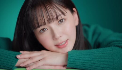 【画像8枚】多部未華子「タックスナップ」新CMのドアップが尊すぎる！グリーンのニットと「確定申告の女神」ぶりを徹底解説